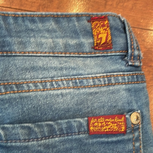 7 for all mankind Jean Shorts - Picture 6 of 8